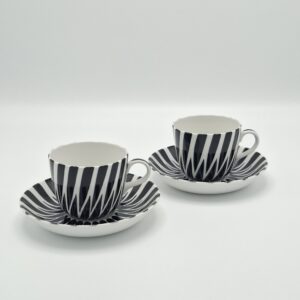 Arabia Toini Muona kahvikupit mustavalkoinen