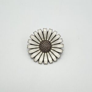 Georg Jensen rintaneula Daisy, Anton Michelsen